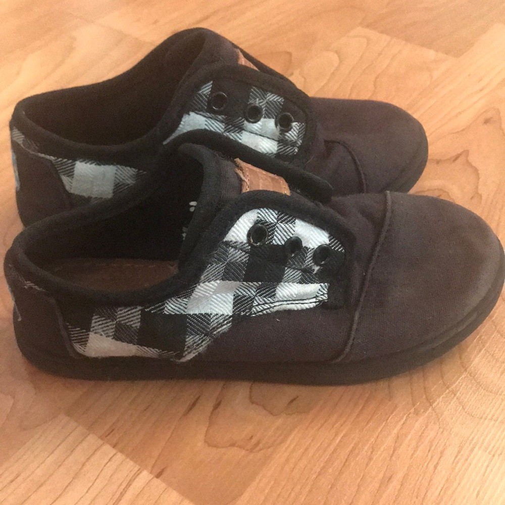 Toms size 10